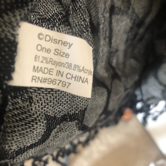 Used Lightweight Disney MM scarf - Picture 6 of 6